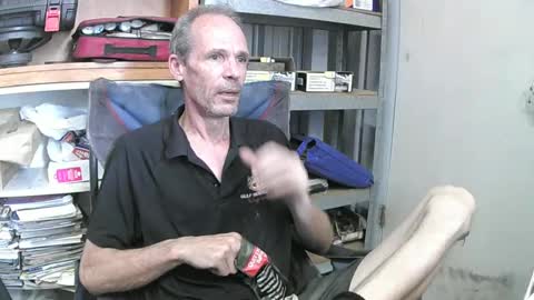 04oldskool online show from December 13, 12:42 am