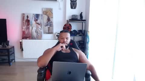 Kingsley online show from May 5, 1:17 pm