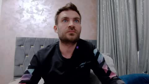 10in_deluxe online show from April 9, 4:56 pm