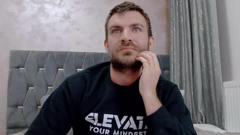 10in_deluxe online show from March 7, 10:15 am