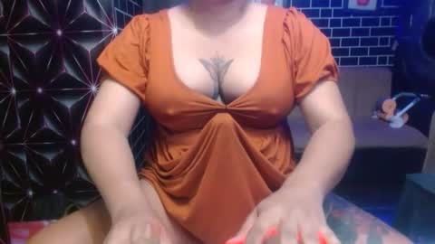  i am trixie im Your Selfsucking Mistress  online show from March 12, 3:27 pm