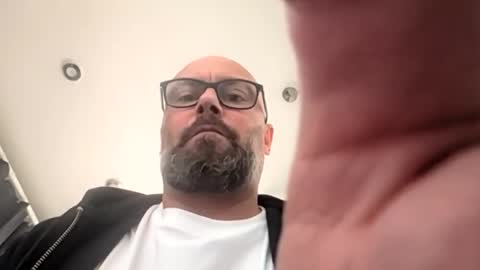 15chells online show from May 3, 4:57 pm