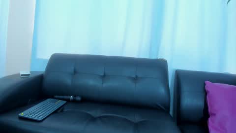 stef read my description online show from February 22, 7:58 pm