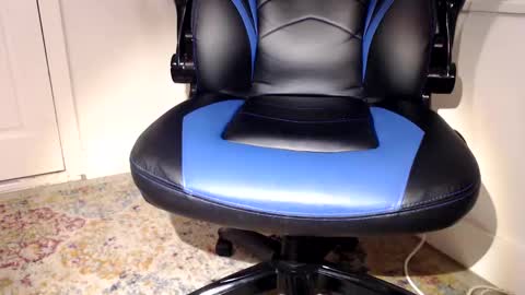 i erupt if you suck ur nipples 4 me and look at the camera while watching me online show from February 16, 3:26 am