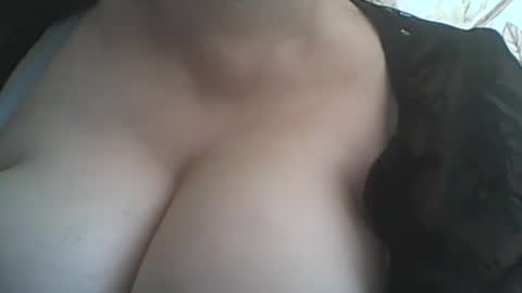 Snapshot of 1deluxepussy chatting on September 27, 7:39 am Deluxepussy online show from September 27, 7:39 am