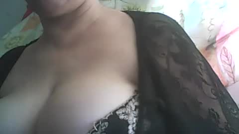 Snapshot of 1deluxepussy chatting on September 24, 7:04 am Deluxepussy online show from September 24, 7:04 am