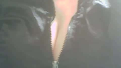 Snapshot of 1deluxepussy chatting on March 11, 8:08 am Deluxepussy online show from March 11, 8:08 am