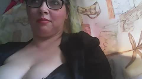 Snapshot of 1deluxepussy chatting on September 13, 8:50 am Deluxepussy online show from September 13, 8:50 am