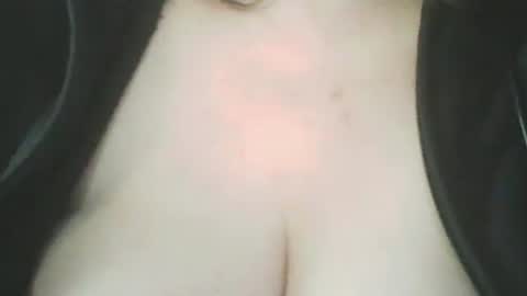 Snapshot of 1deluxepussy chatting on February 16, 9:26 am Deluxepussy online show from February 16, 9:26 am