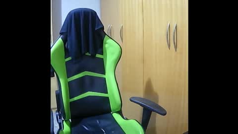 1good_vibes1 online show from November 12, 5:10 am