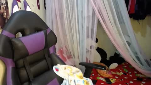 1kandylove online show from November 25, 8:35 am