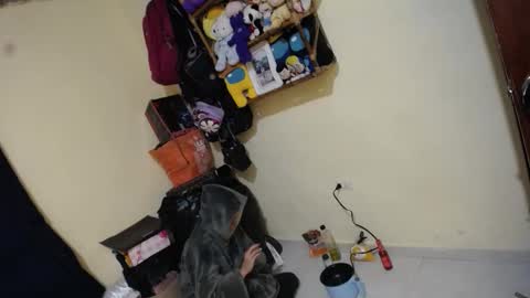 1kandylove online show from December 17, 3:13 am