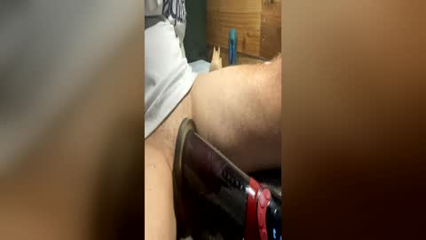 Crimsonstud online show from June 14, 9:11 am