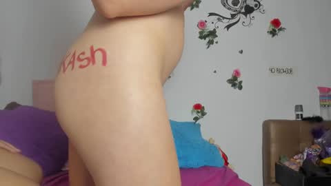 1lovelygirls1 online show from December 2, 7:11 pm