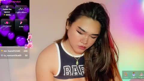 1lovelymess online show from February 6, 9:00 am