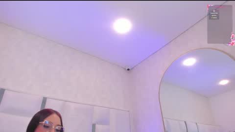 Maddy  online show from November 28, 4:53 am