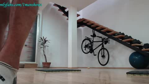 1manshow11 online show from December 9, 9:05 pm