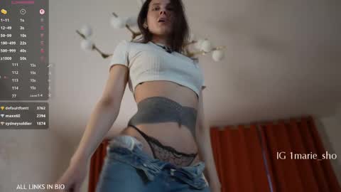 Marie online show from April 21, 5:31 pm