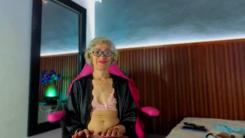 Miss Monserrate online show from March 24, 2:01 pm