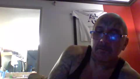 TheShyOne18 online show from May 1, 10:59 pm