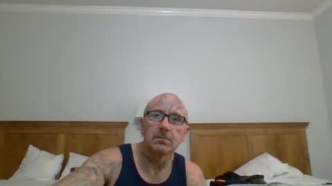 TheShyOne18 online show from May 28, 2:48 pm