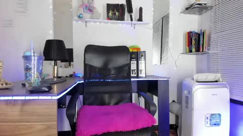 1sweetvaleria1 online show from May 15, 3:04 am