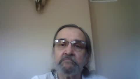 1valentine online show from January 4, 3:39 pm