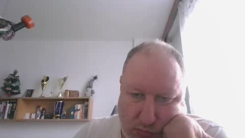 Snapshot of 1vaso chatting on December 15, 7:57 am 1vaso online show from December 15, 7:57 am