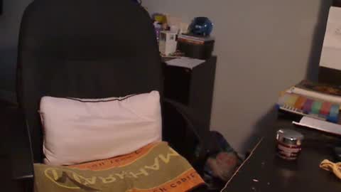 Susan online show from December 4, 3:15 pm