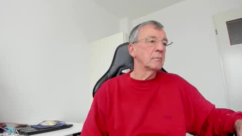 Henk online show from February 11, 1:59 pm