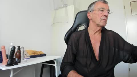 Henk online show from September 30, 11:10 am