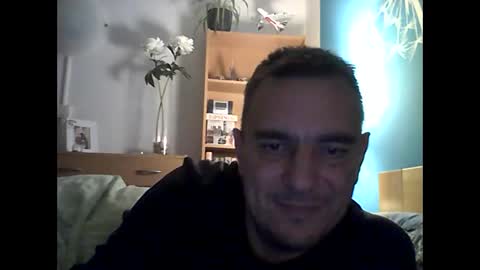 2025eyesforyou online show from October 26, 6:40 pm