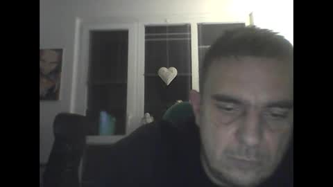 2025eyesforyou online show from December 20, 8:01 pm