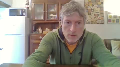 22esserre online show from April 23, 11:18 am