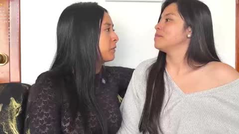 Dalilah and Tarah online show from March 2, 2:02 pm