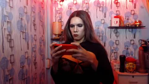 Julia G online show from June 23, 8:33 am