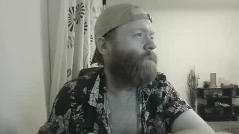 33UK online show from October 17, 11:09 pm