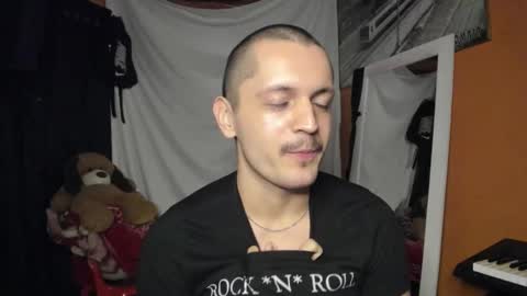 Snapshot of 37sins chatting on October 12, 1:09 am Alex THE BIG SNAKE DUDE online show from October 12, 1:09 am