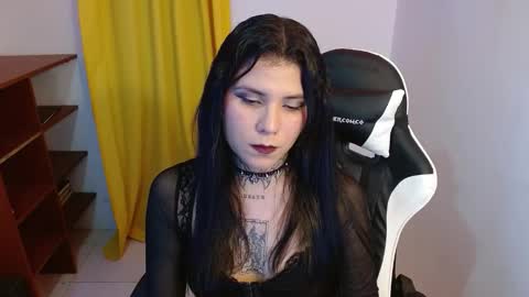 erika online show from November 2, 3:39 am