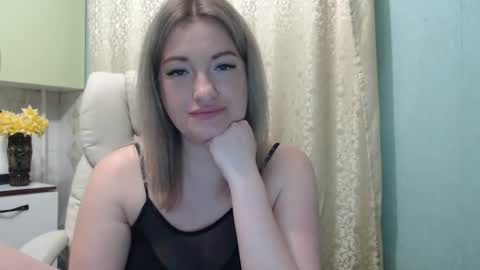 3sweetcandy3 online show from March 26, 10:37 pm