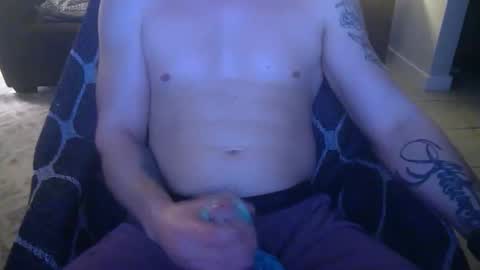 Snapshot of 42o_blah chatting on December 16, 6:38 pm 42o_blah online show from December 16, 6:38 pm