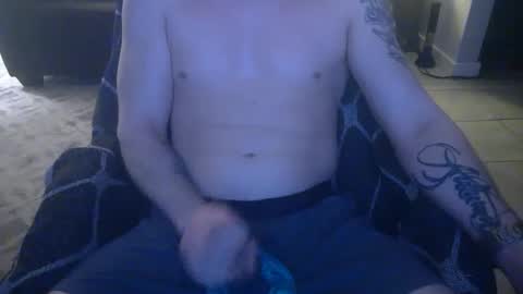 Snapshot of 42o_blah chatting on February 23, 4:39 am 42o_blah online show from February 23, 4:39 am