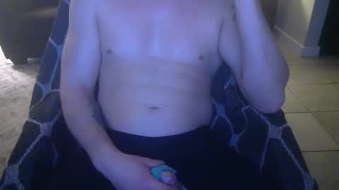 Snapshot of 42o_blah chatting on January 6, 2:15 am 42o_blah online show from January 6, 2:15 am