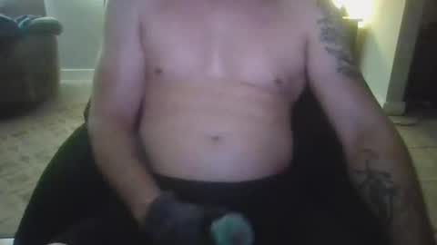 Snapshot of 42o_blah chatting on October 9, 12:27 am 42o_blah online show from October 9, 12:27 am