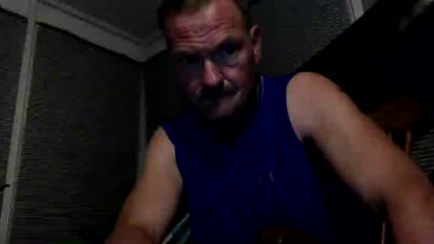 4djmoore online show from August 3, 4:47 am