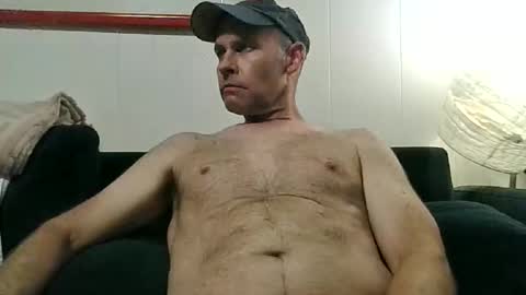 4nuf online show from April 16, 8:20 pm