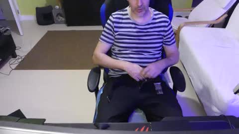 Larese Carlo online show from November 2, 8:31 pm