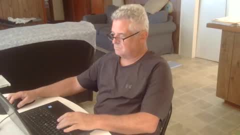 Snapshot of 55mnc chatting on October 20, 5:18 pm Joe online show from October 20, 5:18 pm