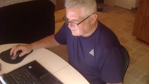 Snapshot of 55mnc chatting on October 10, 10:58 pm Joe online show from October 10, 10:58 pm