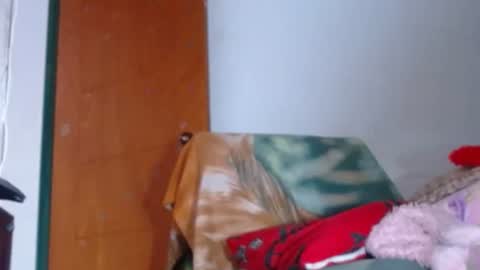 kendra1811 is my X networks I HOPE YOU FOLLOW ME THANKS online show from March 11, 2:53 pm